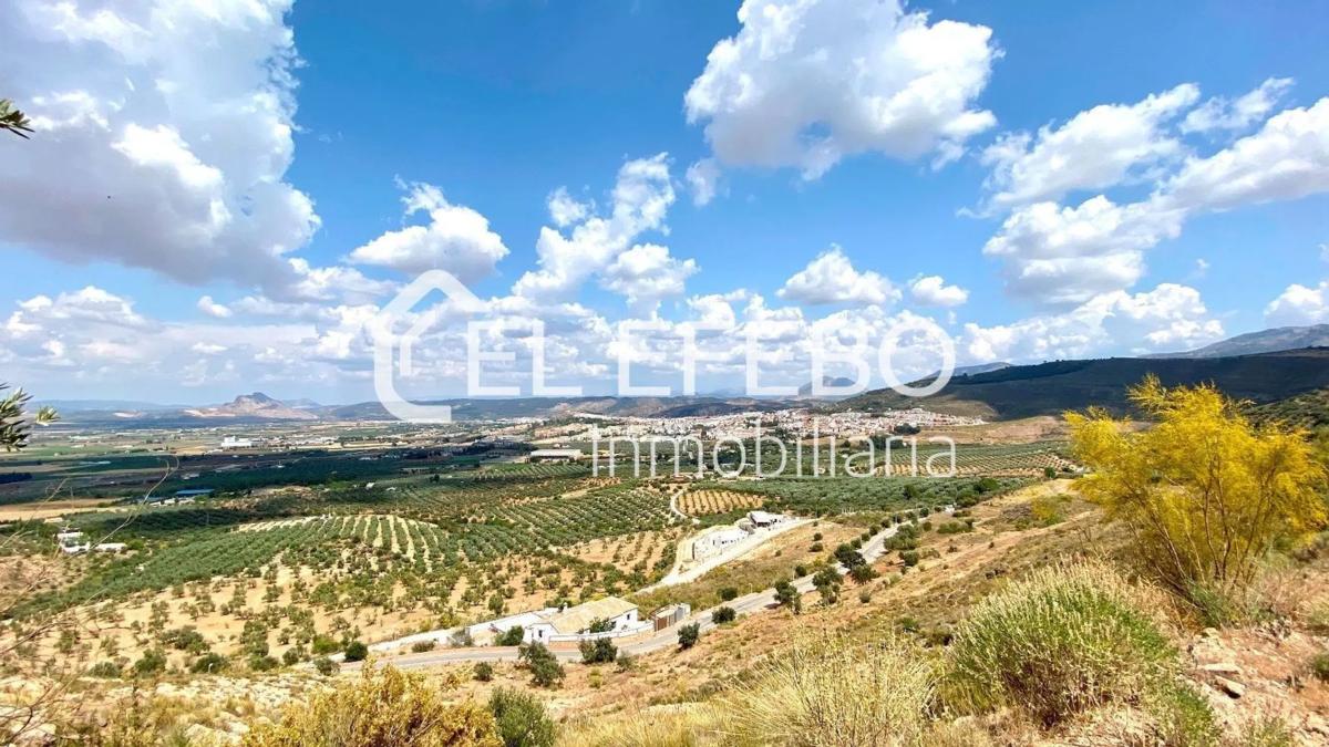 Terreno en venta en Antequera, Malaga photo 2