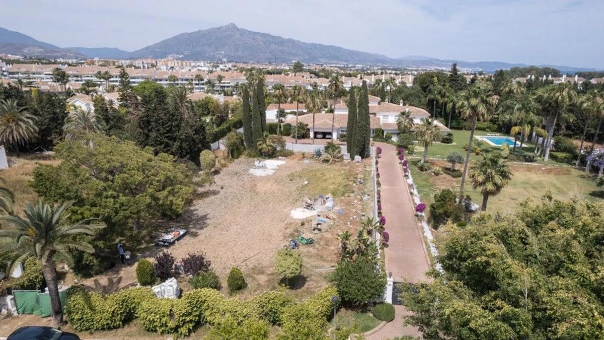 Terreno en venta en Marbella, Malaga photo 2