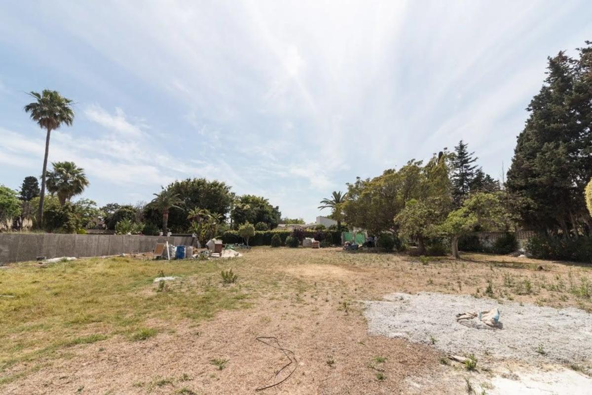 Terreno en venta en Marbella, Malaga photo 3