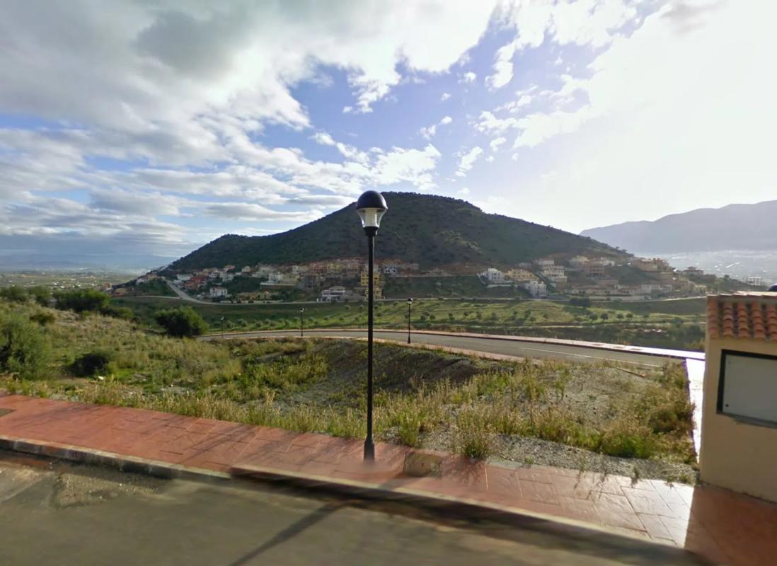 Terreno en venta en Coin, Malaga photo 2