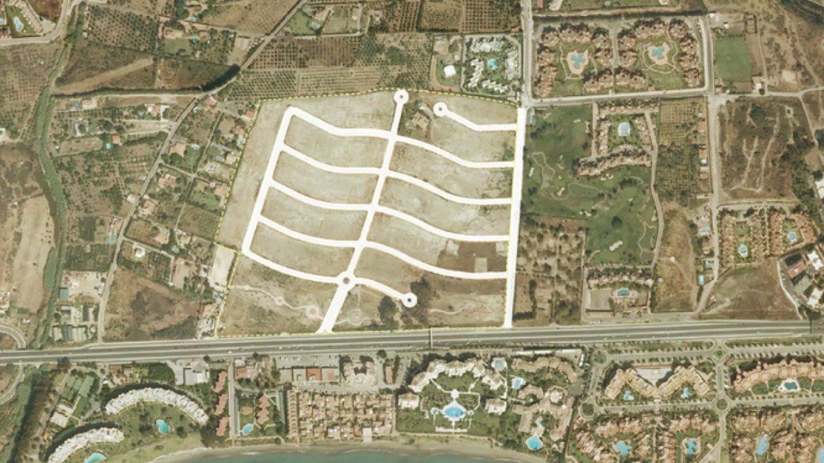 Land for sale in Estepona, Malaga photo 1