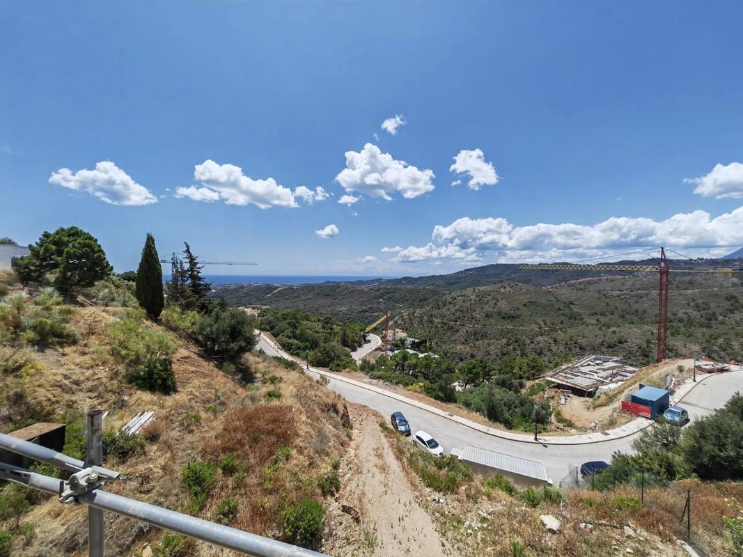 Terreno en venta en Benahavís, Malaga photo 2