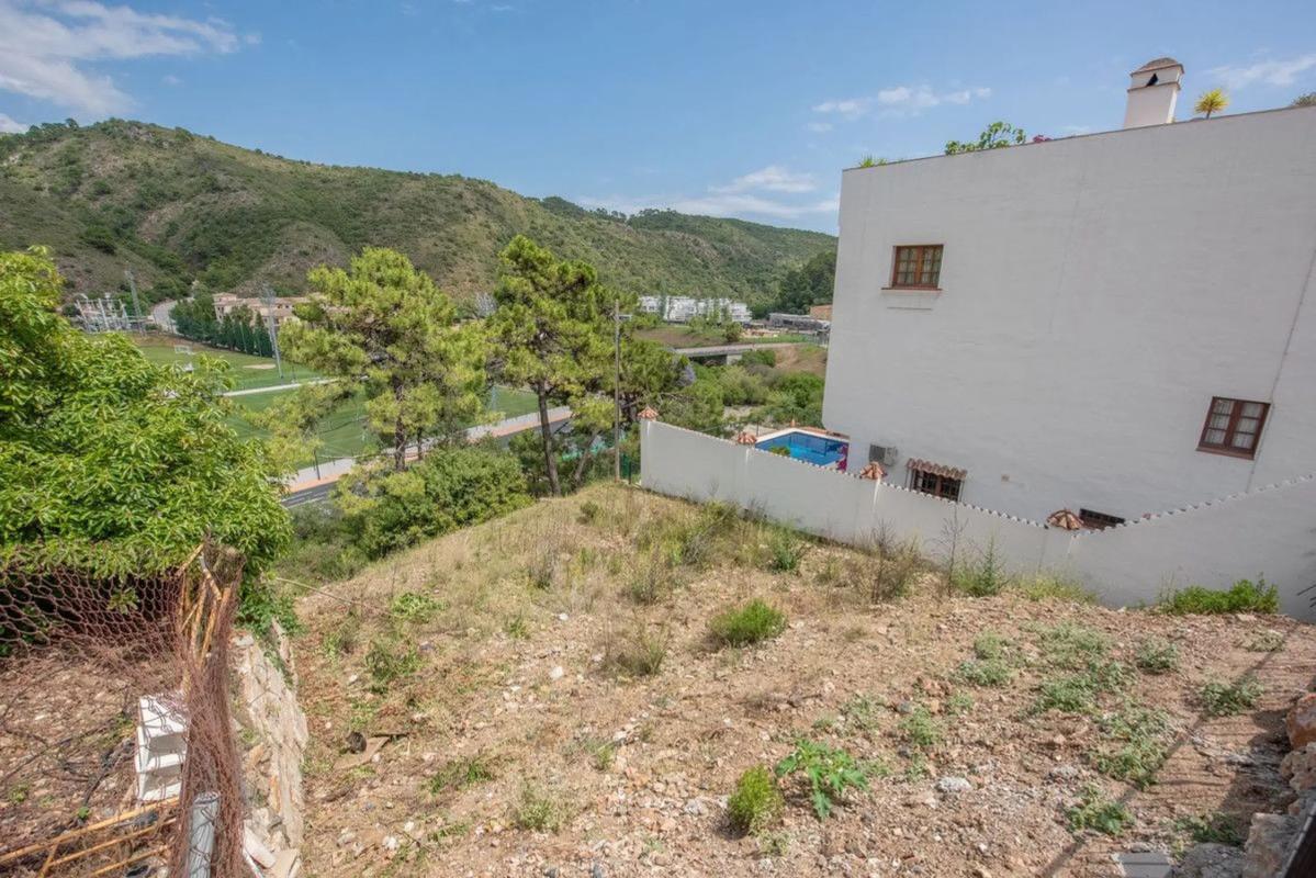Terreno en venta en Benahavís, Malaga photo 3