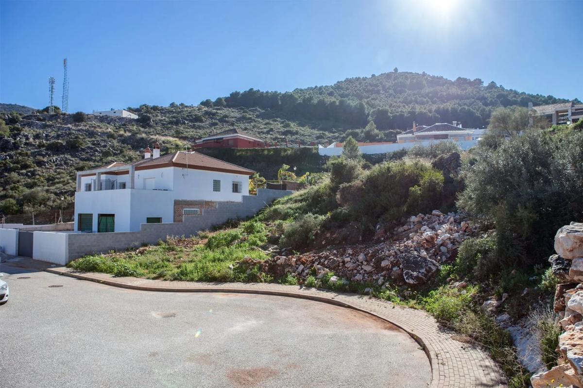 Terreno en venta en Alhaurín de la Torre, Malaga photo 2