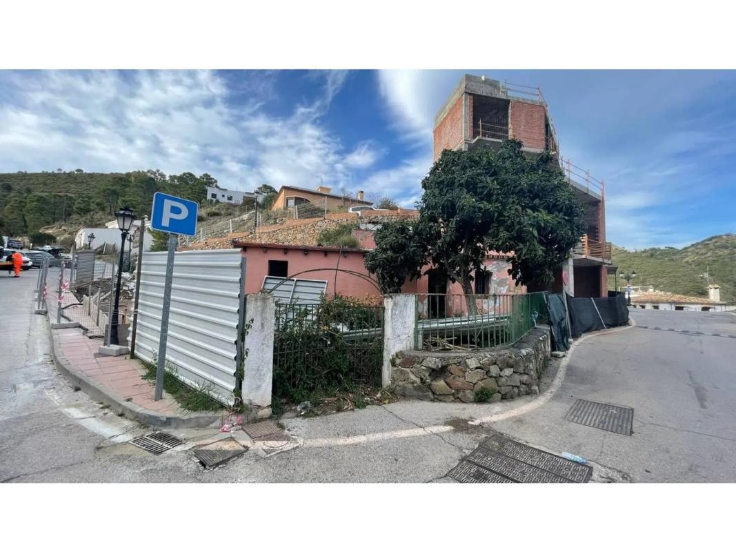 Terreno en venta en Benahavís, Malaga photo 1