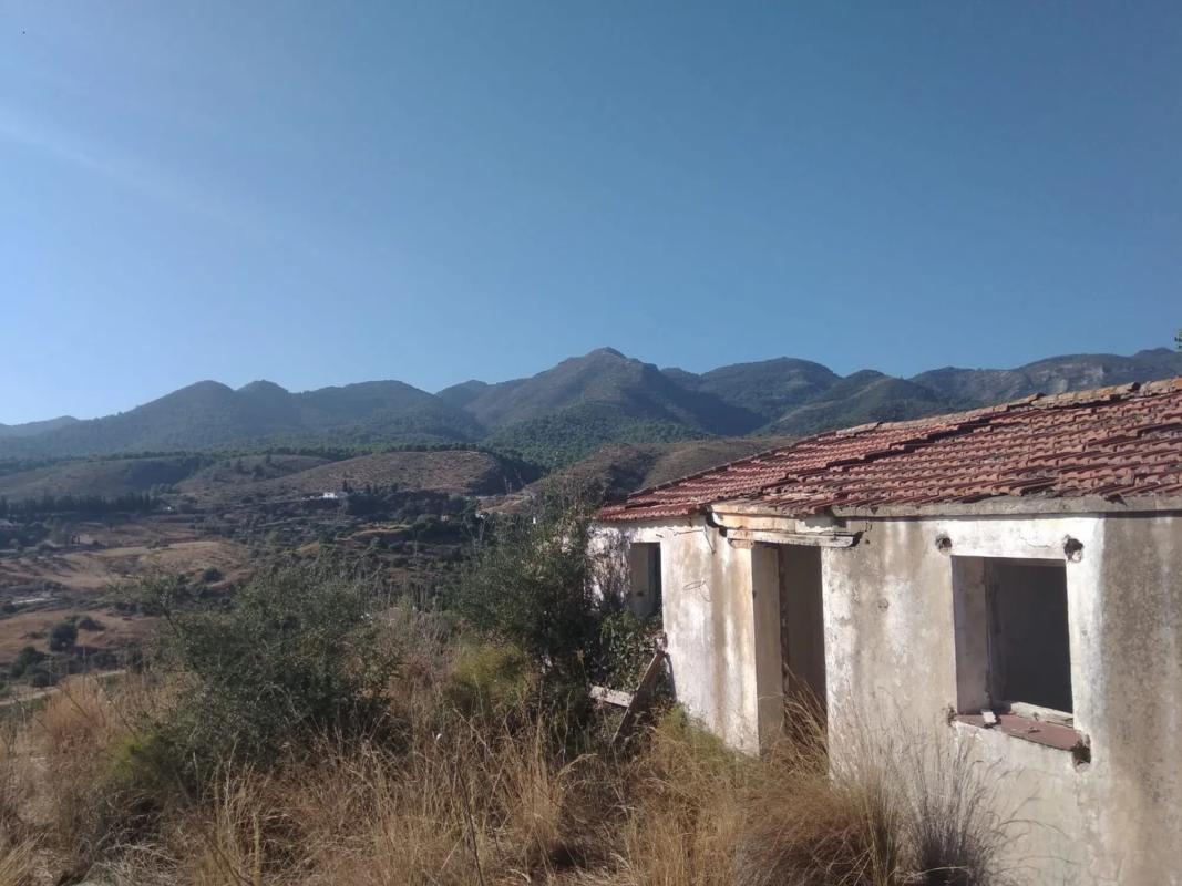 Terreno en venta en Alhaurín de la Torre, Malaga photo 1