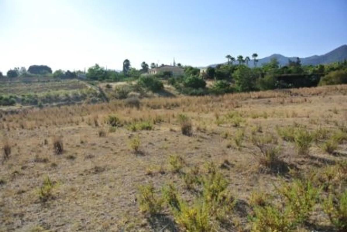 Terreno en venta en Alhaurín de la Torre, Malaga photo 1