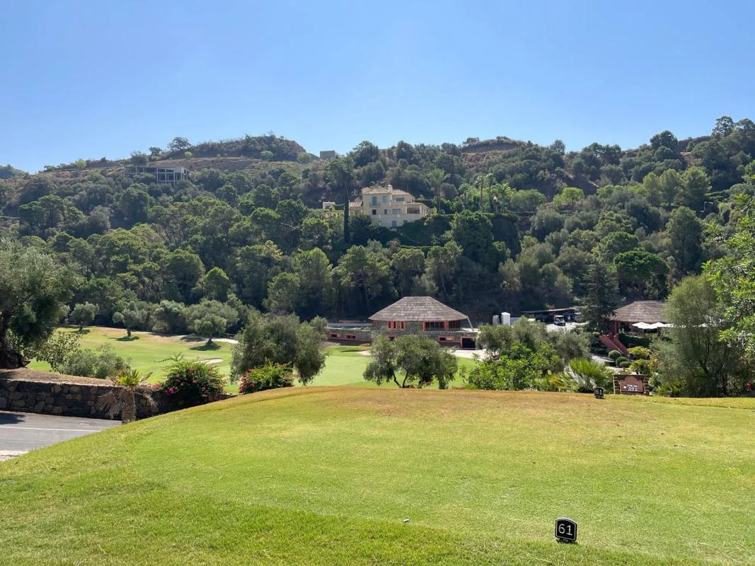 Terreno en venta en Benahavís, Malaga photo 2