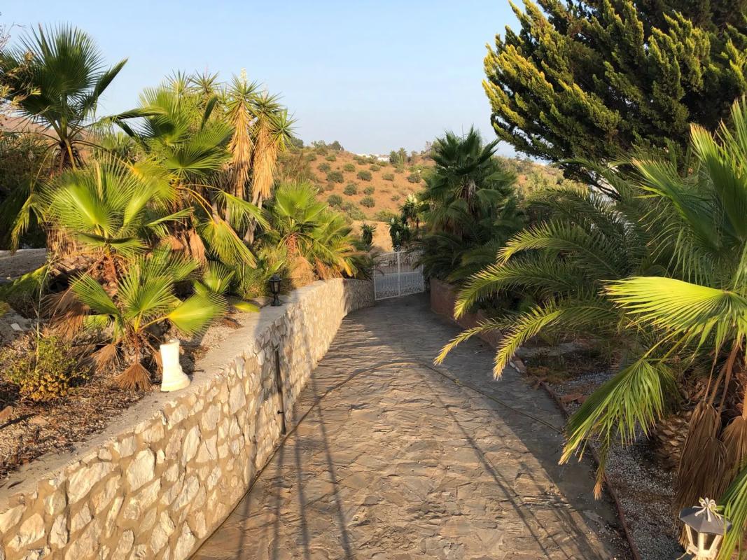 Land for sale in Rincón de la Victoria, Malaga photo 2