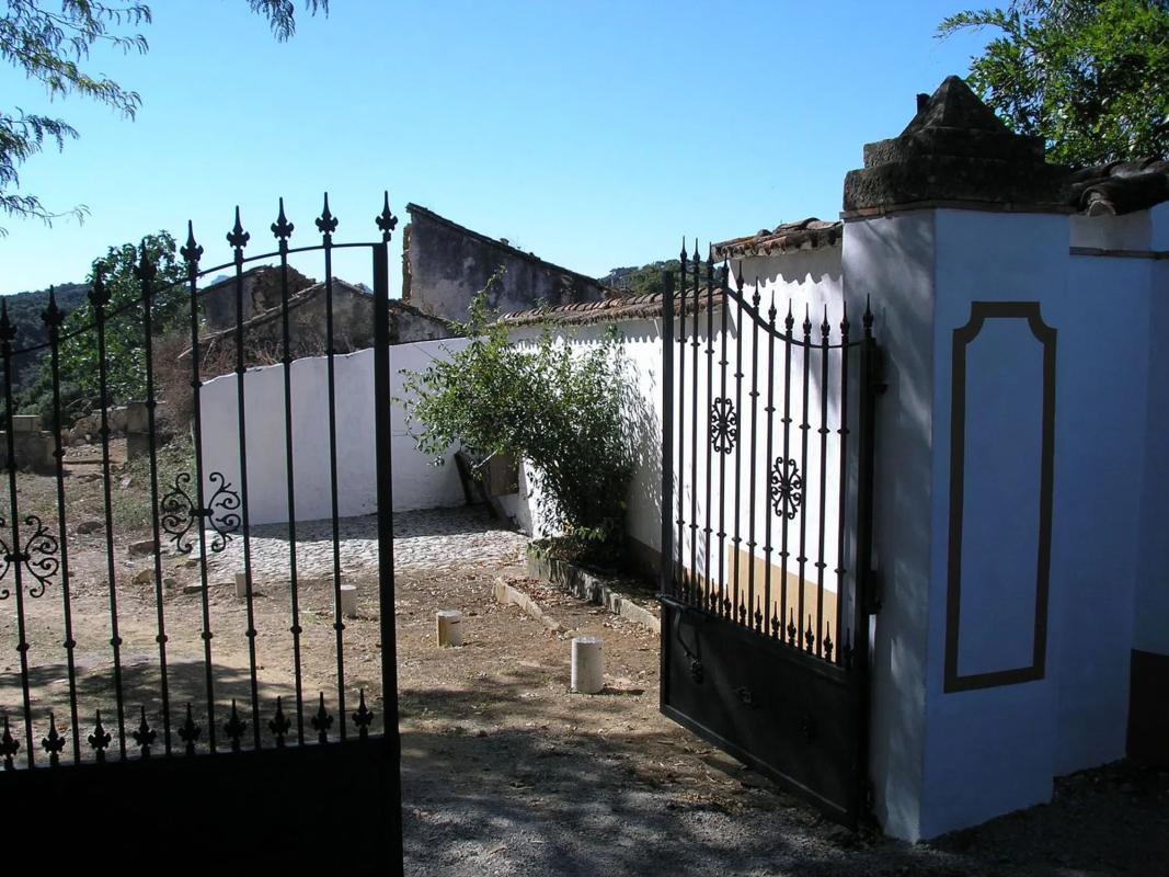 Terreno en venta en Cortes de la Frontera, Malaga photo 3