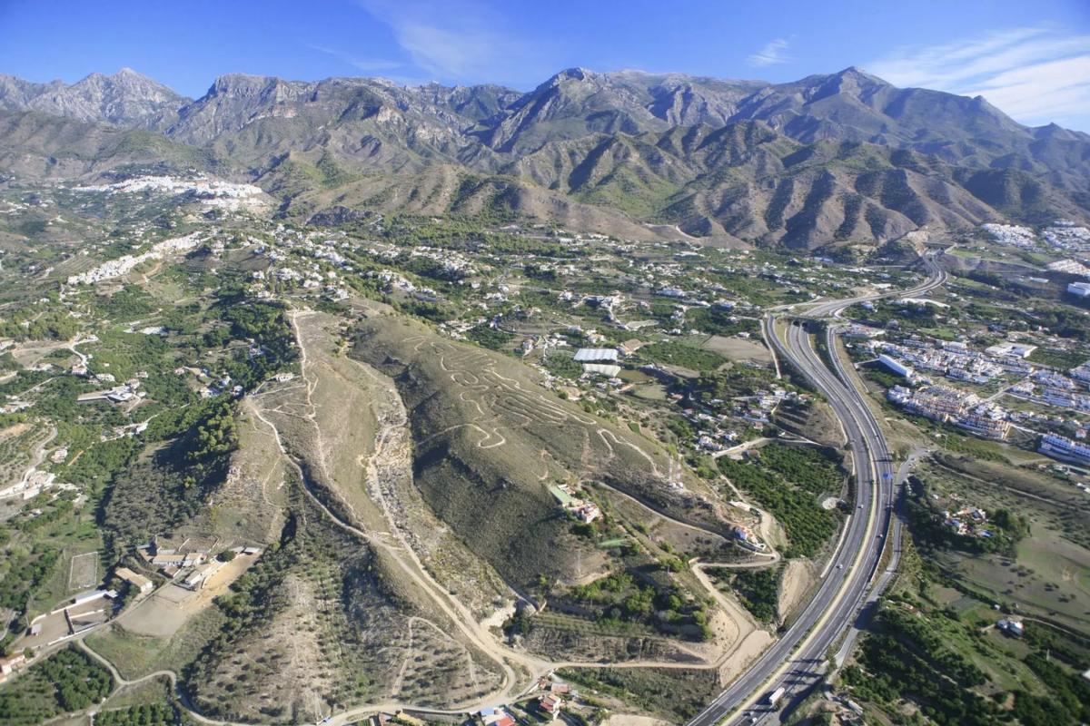Terreno en venta en Nerja, Malaga photo 2