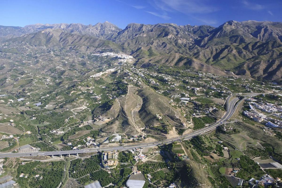 Terreno en venta en Nerja, Malaga photo 3