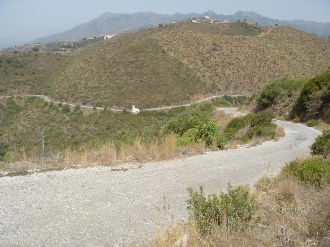 Działka na sprzedaż w Marbella, Malaga photo 3
