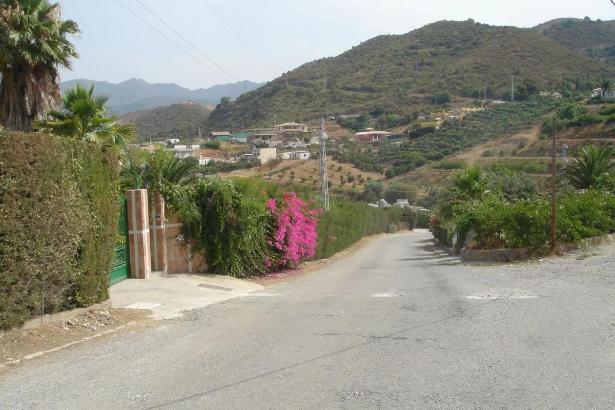 Działka na sprzedaż w Marbella, Malaga photo 5