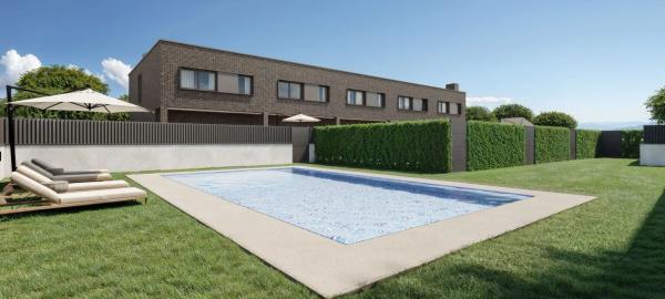 Chalet adosado en venta en Calle Tossa, 3 , Alella thumbnail 1