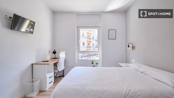 Habitación en piso compartido en alquiler en Salamanca photo 4