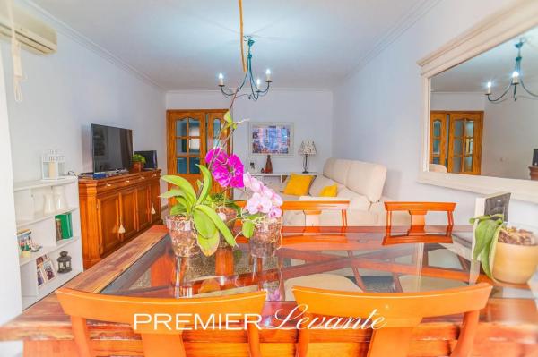 Apartment for sale in Calle del Plus Ultra, Alicante photo 1