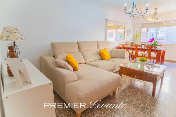 Apartment for sale in  Calle del Plus Ultra, Alicante photo 4