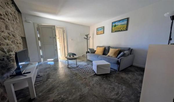 Частный шале на продаже в  Barrio Casco Histórico-Santa Cruz, Аликанте / Алакант photo 4