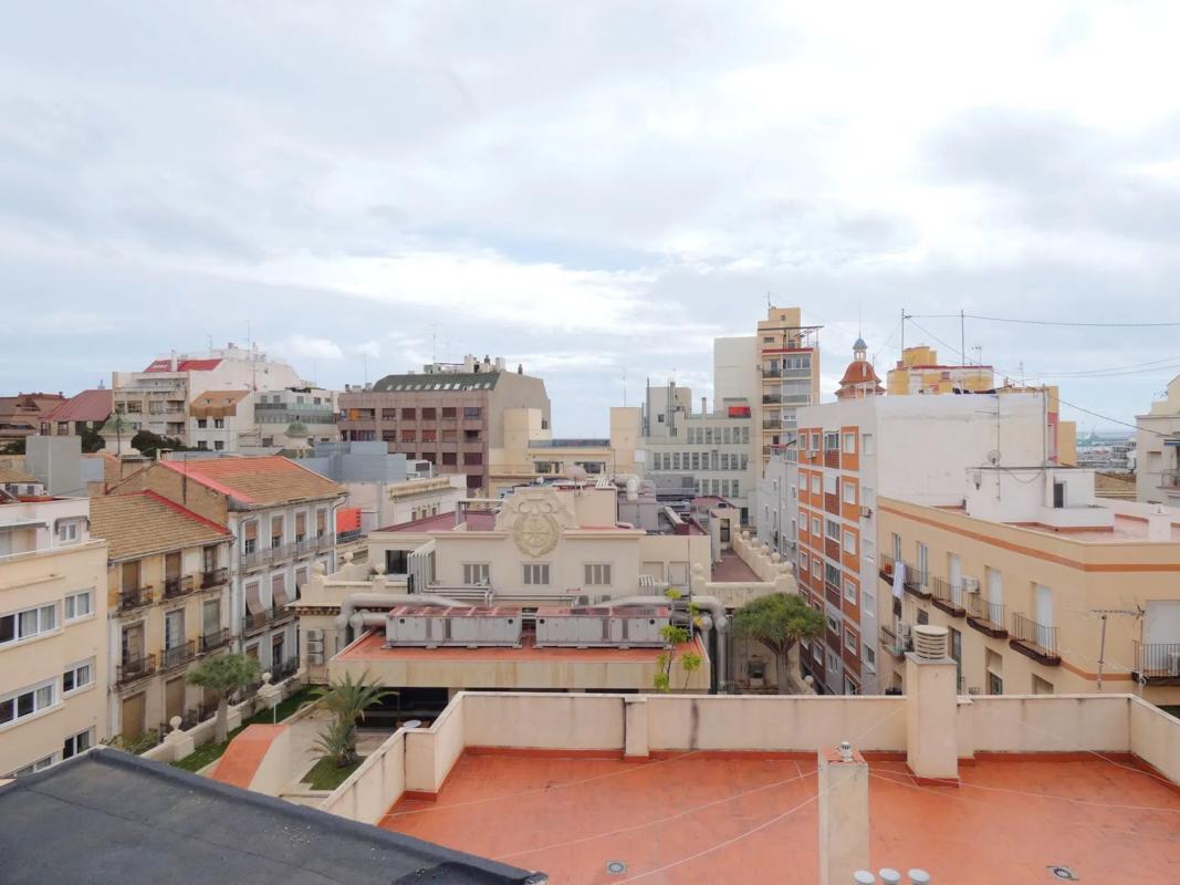 Venta de ático en  Calle del Cid s/n, Alicante / Alacant photo 2