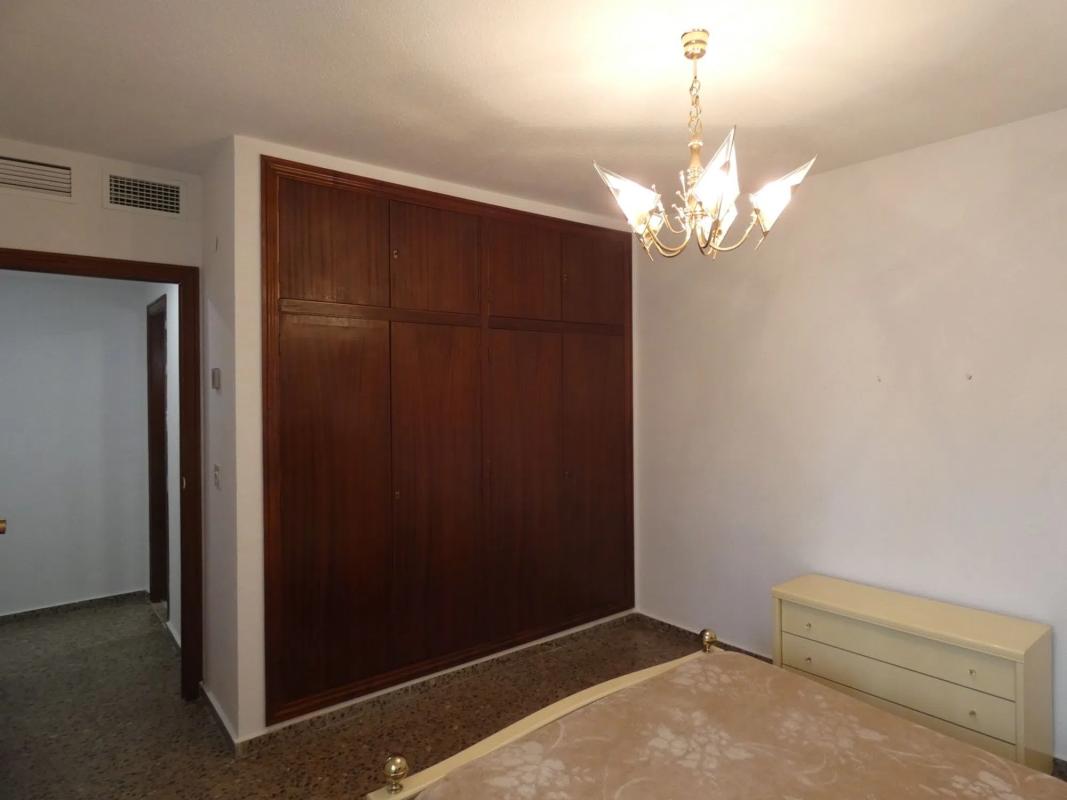 Продажа квартиры на Calle García Andreu, 26, Аликанте / Алакант
 photo 2