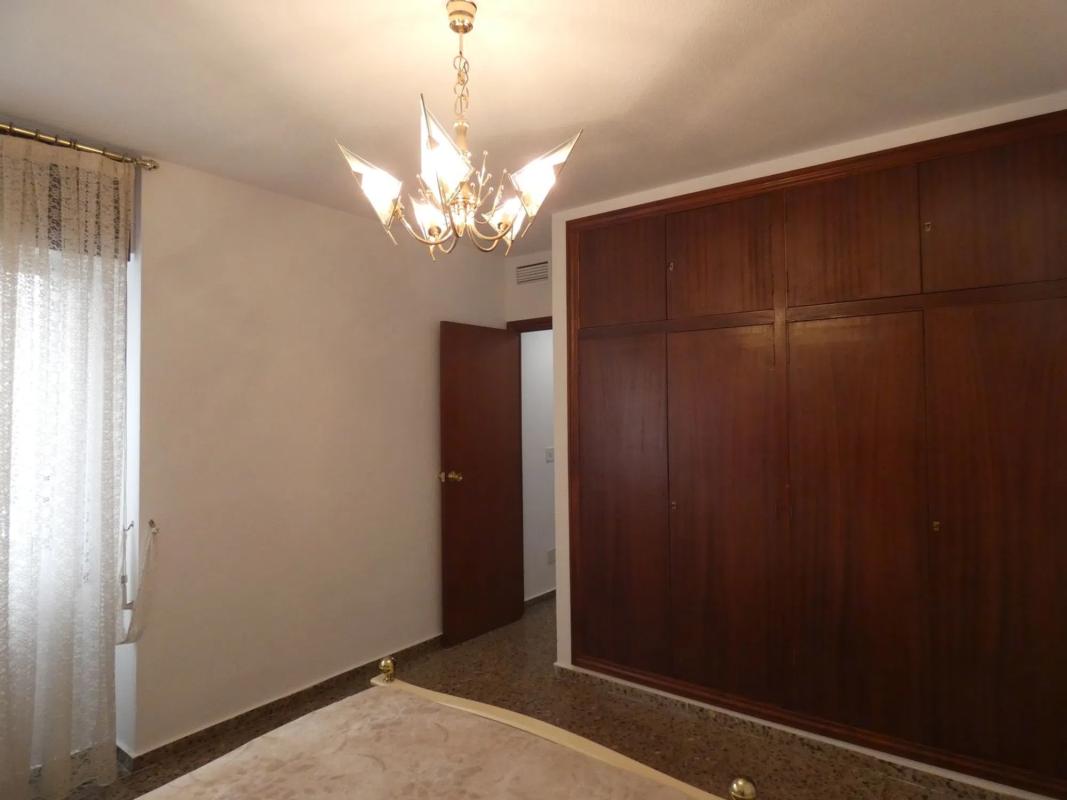 Продажа квартиры на Calle García Andreu, 26, Аликанте / Алакант
 photo 5
