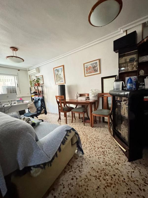 Продажа квартиры на Calle D'Antonio Trueba, Аликанте / Алакант
photo 2
