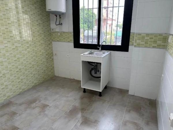 Apartment for sale in Calle del Pla de Sarrió, El Campello thumbnail 2