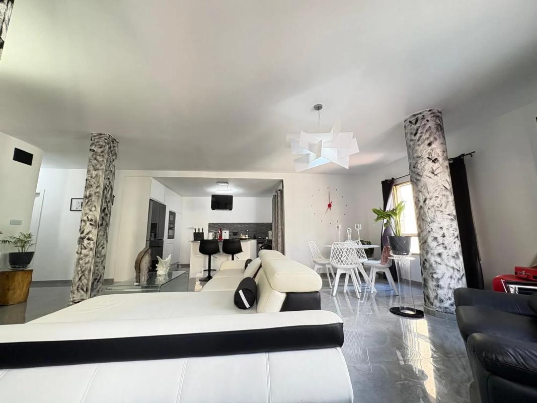 Sale of apartment in Calle Travessia, Novelda
 photo 2