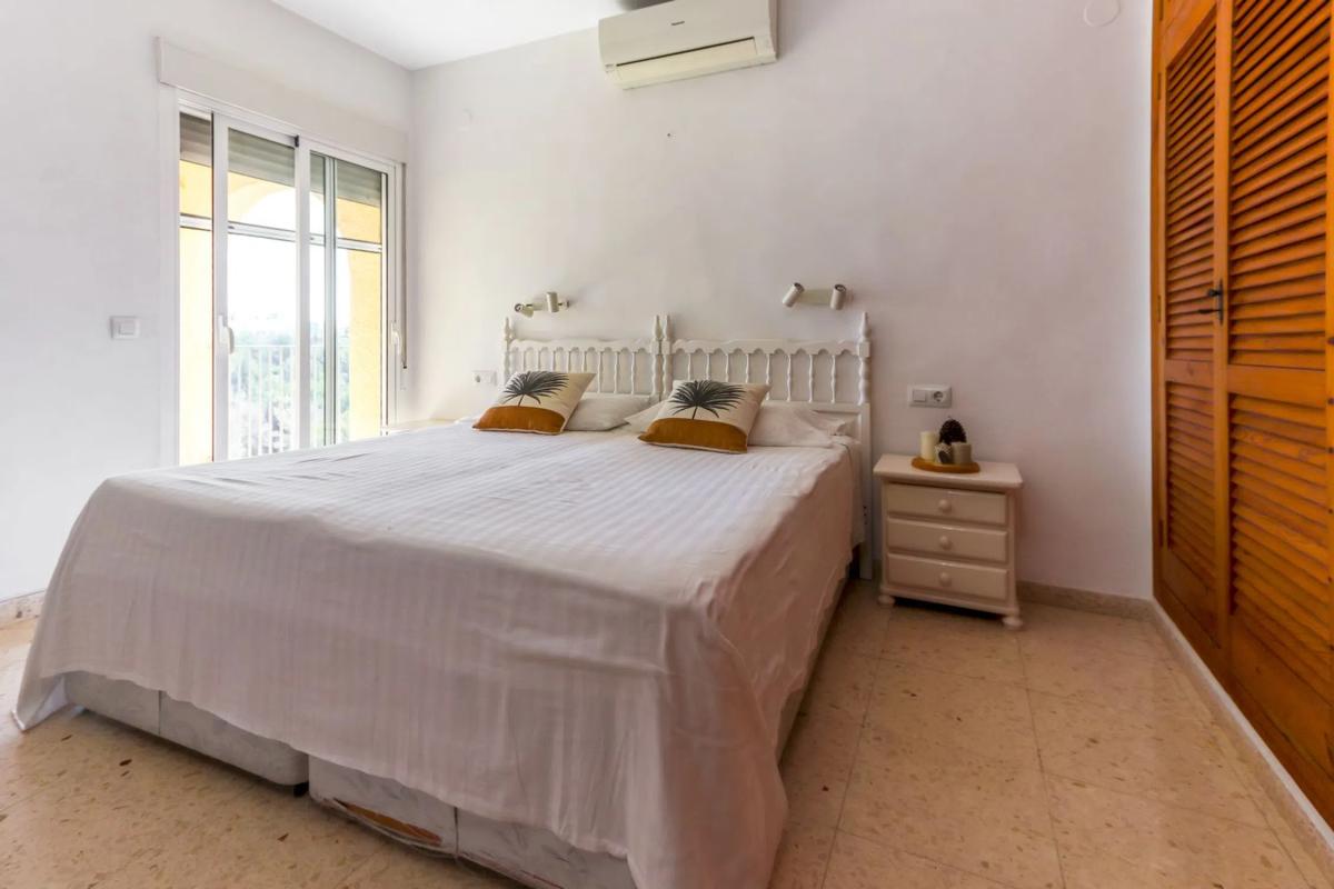 Properties for sale and rent in Spain photo 2
