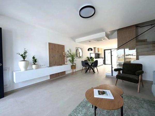 Chalet adosado photo 3