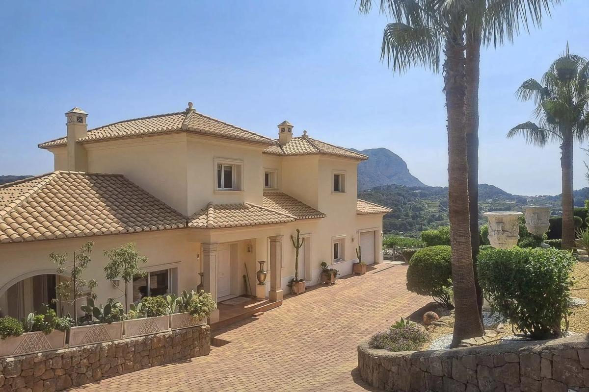 Sale of independent chalet in La Sella, Pedreguer
 photo 3