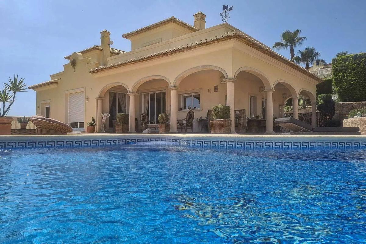 Sale of independent chalet in La Sella, Pedreguer
 photo 4