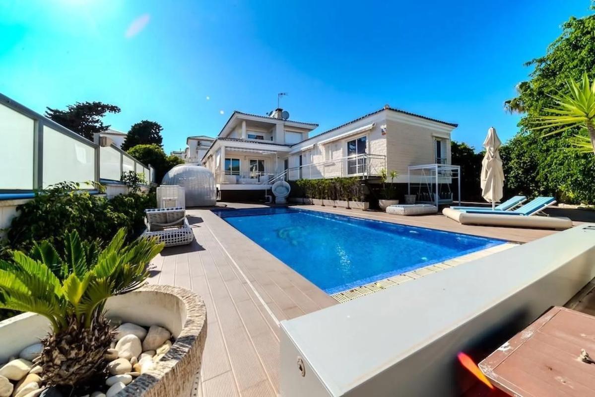 Properties for sale and rent in Spain photo 2