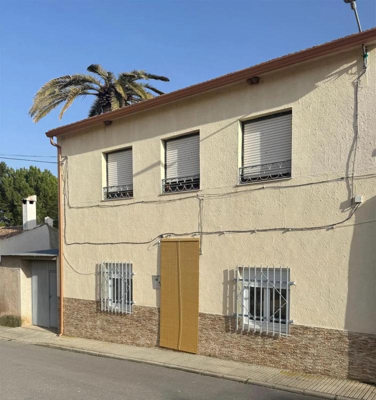 Propiedades en venta y alquiler en España photo 1