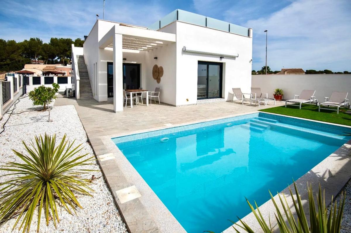 Properties for sale and rent in Spain photo 1