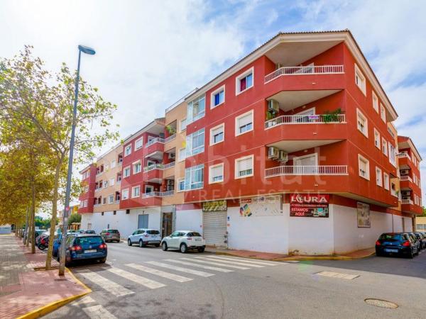 Mieszkanie na sprzedaż w  Calle Manuel de Falla, Los Montesinos photo 1