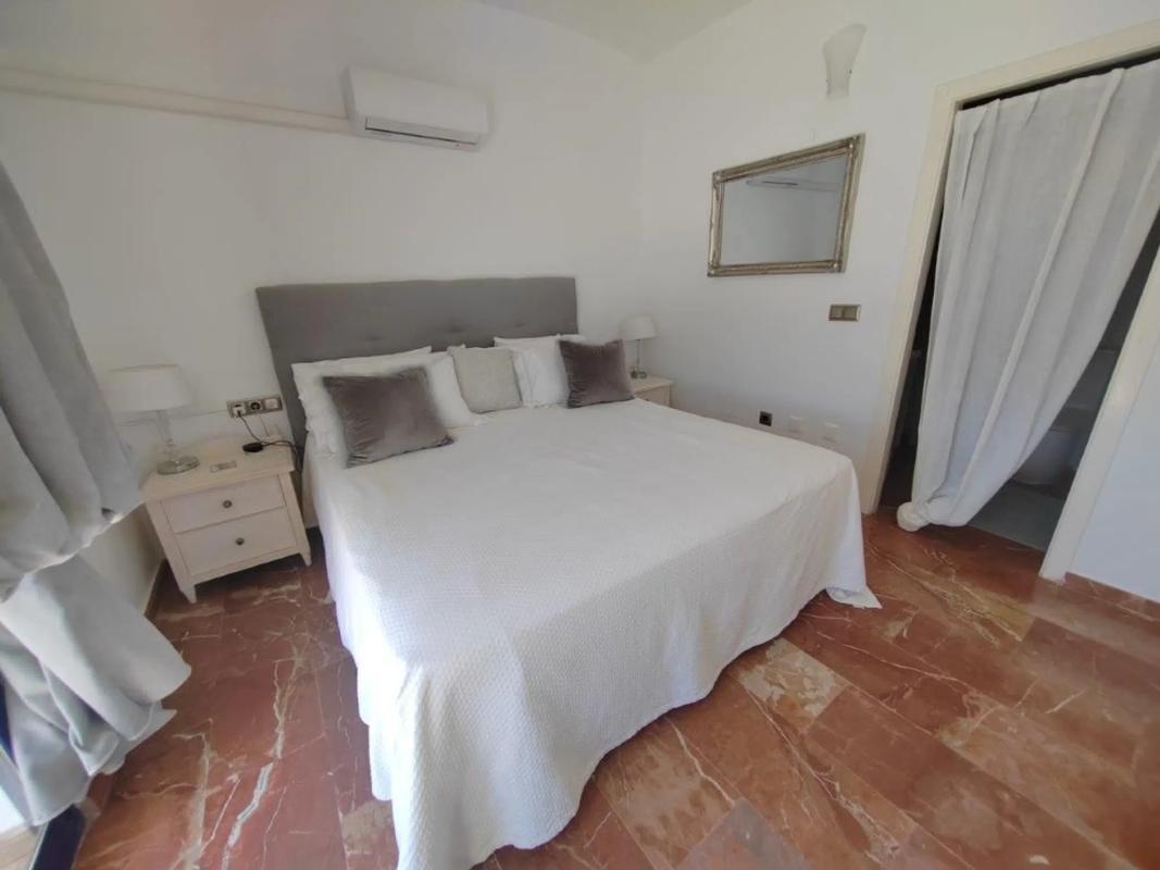 Sprzedaż mieszkania w Polígono Ramblas la R-1, 30, Orihuela
photo 1