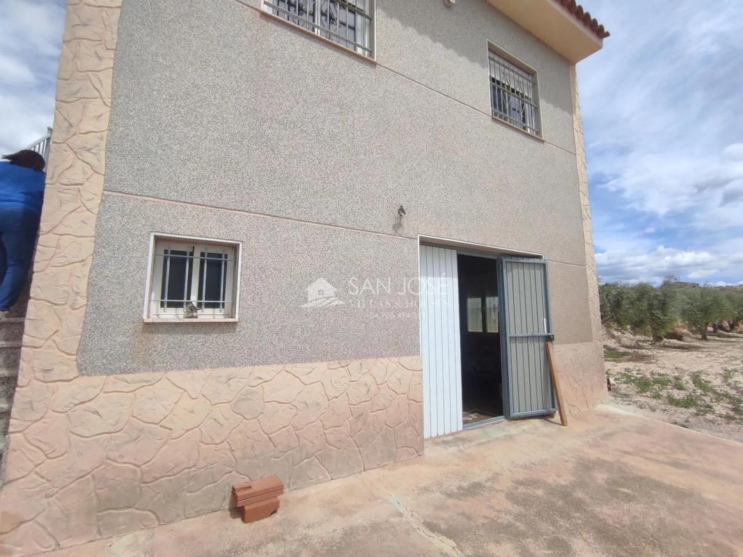 Propiedades en venta y alquiler en España photo 3