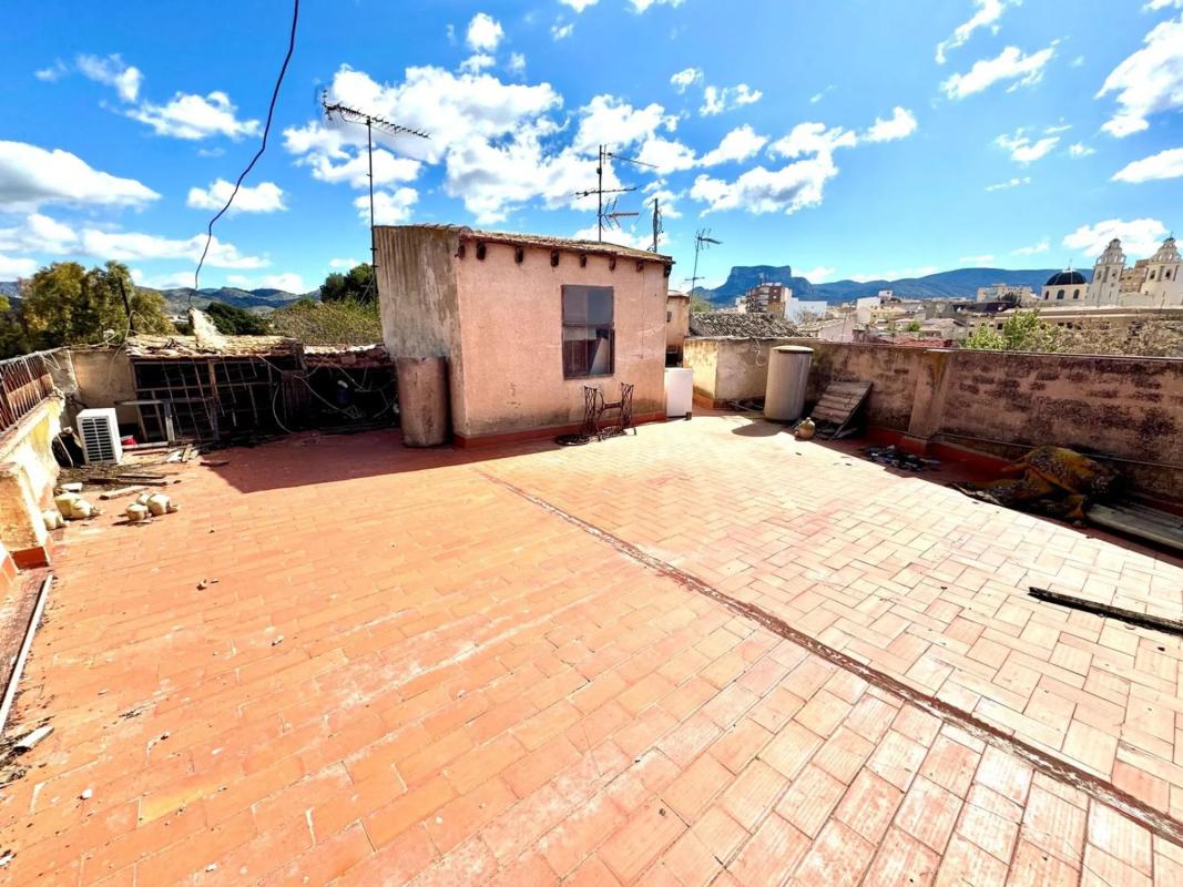 Propiedades en venta y alquiler en España photo 1