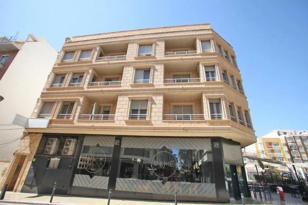 Edificio en calle Clemente Gosálvez photo 1