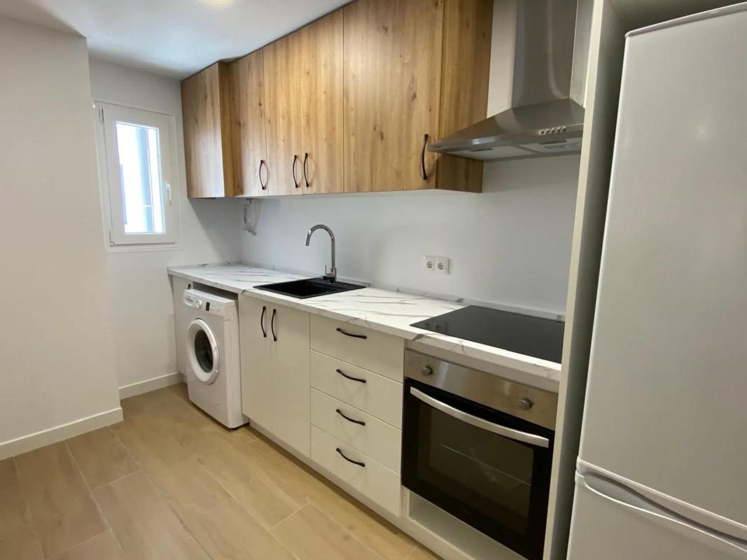 Budynek Mieszkalny o powierzchni 300m2 na sprzedaż w Alcoy photo 1