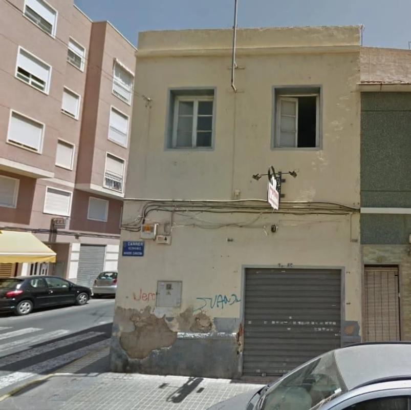 Edificio Residencial de 202m2 en venta en Elche / Elx photo 1