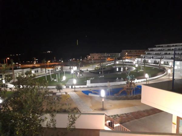 Edificio residencial en calle de Colombia, 7 thumbnail 2
