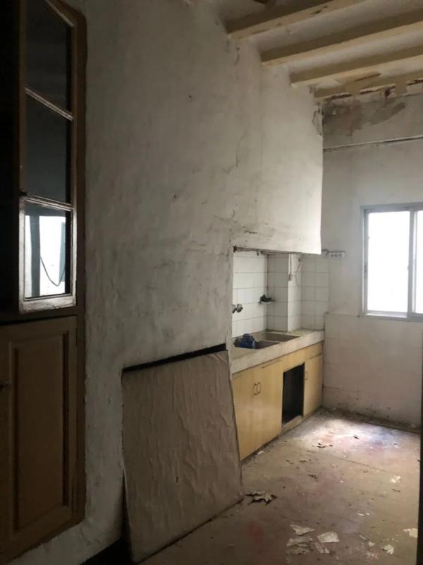 Здание Жилой площадью 600м2 на продажу в Алкой photo 4