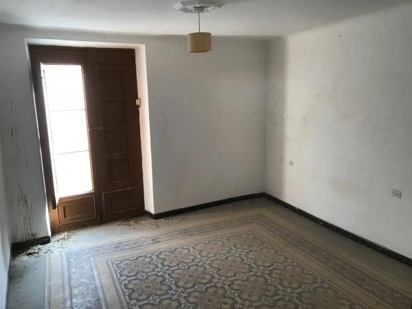 Edificio en calle Josep Hernández Mira thumbnail 1