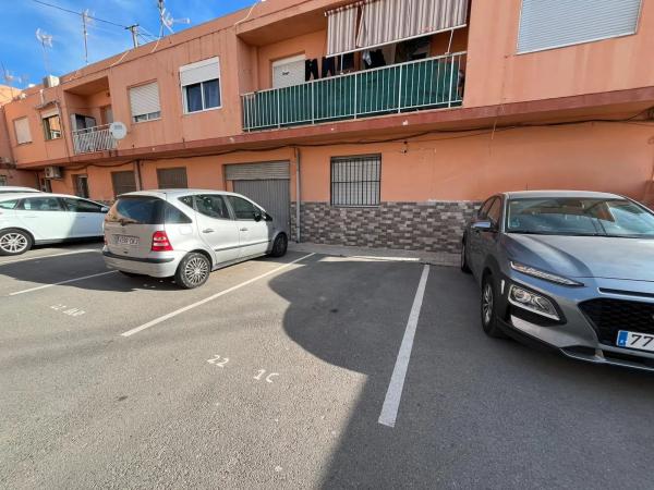 Edificio de uso mixto en calle de Gata de Gorgos photo 3
