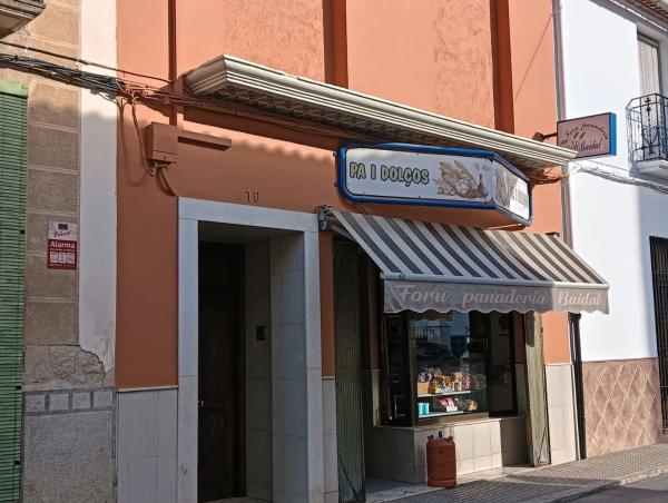 Edificio de uso mixto en calle Llavador, 10 photo 2