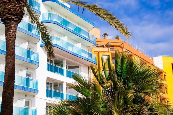 Edificio hotelero photo