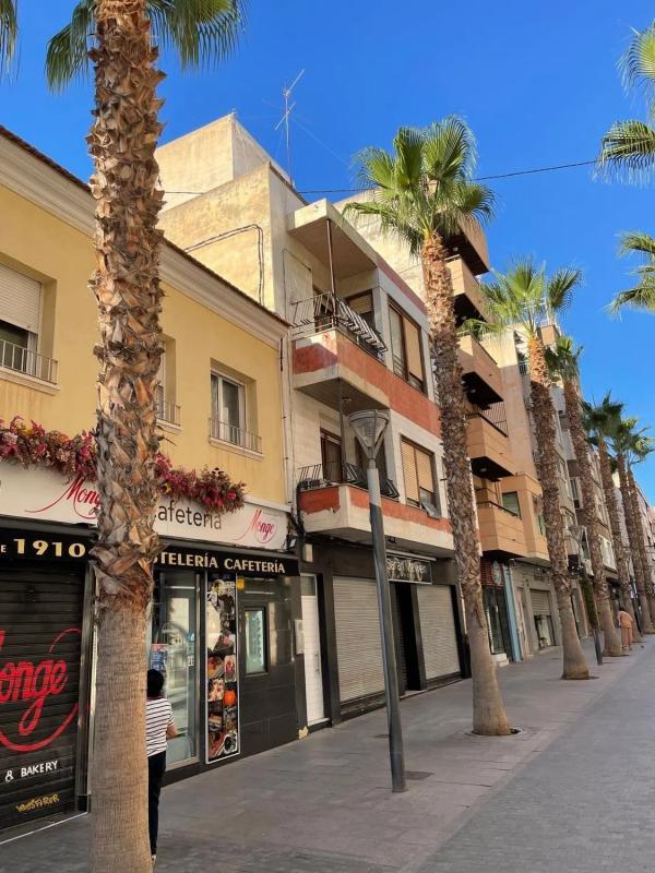 Propiedades en venta y alquiler en España photo 1